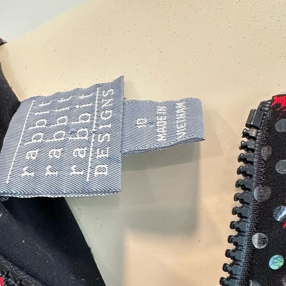 Rabbit Rabbit Rabbit Designs Red and Black pattern sequin - Picture 8 of 8